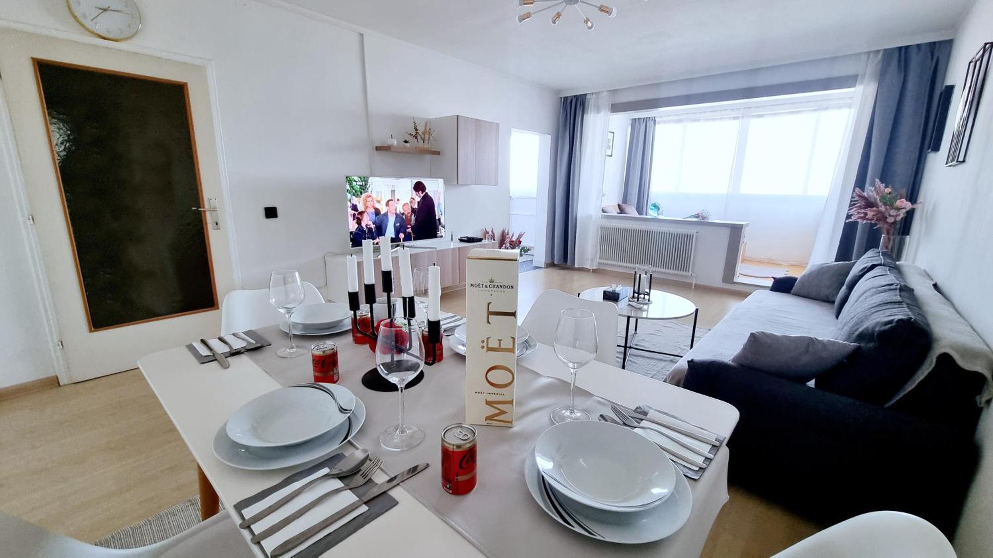 Apartment Smart-schoen-guenstig,naehe U1 & Park And Ride ! Wien